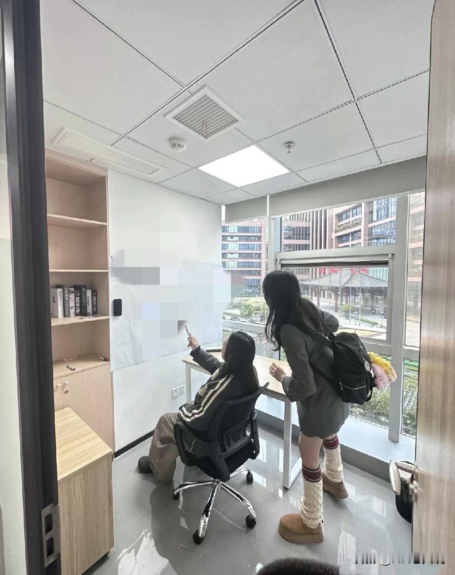 作为一个做了10多年招聘的底层hr老白菜，跟大家说句掏心窝子的话：面试时你用谎言