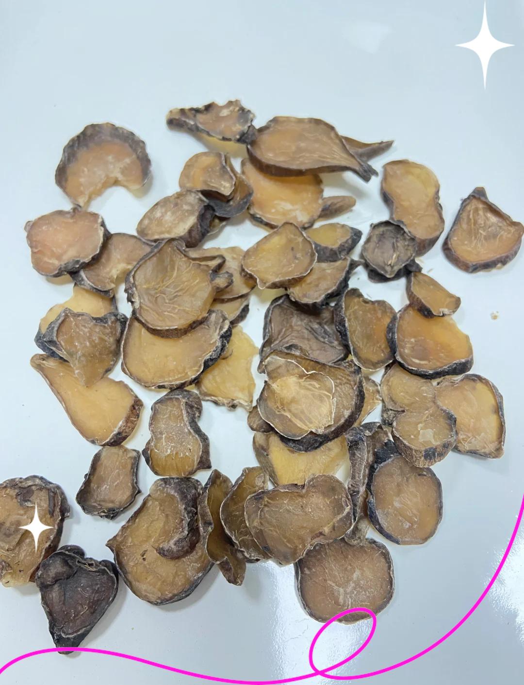 附子，我更喜欢用黑顺片！附子素有“回阳救逆第一品药”之称。中医讲“附子无姜不