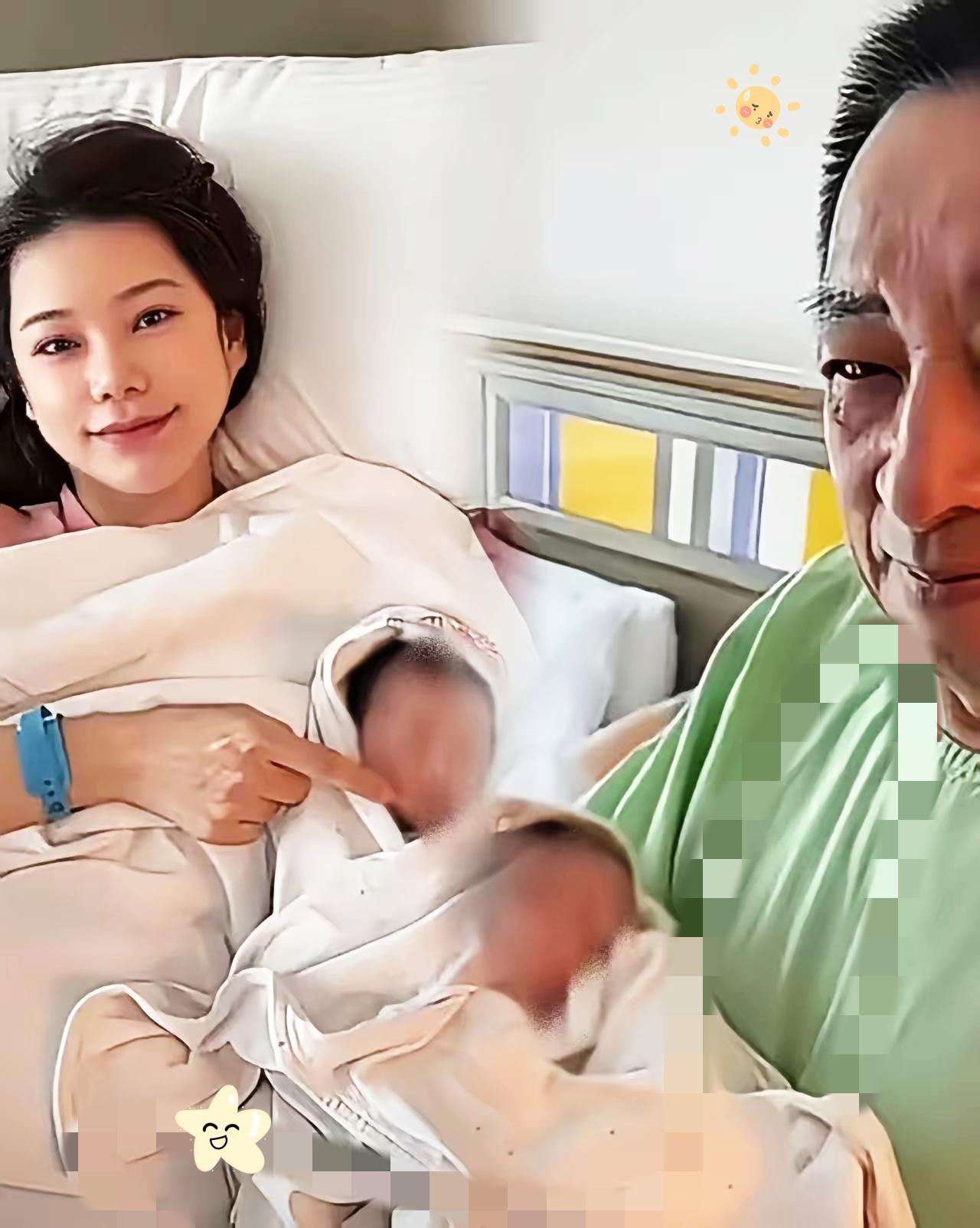 马筱梅平安生下宝宝，一位没血缘的人却暖哭全网。张兰抱着孙子一宿舍不得放下，笑意