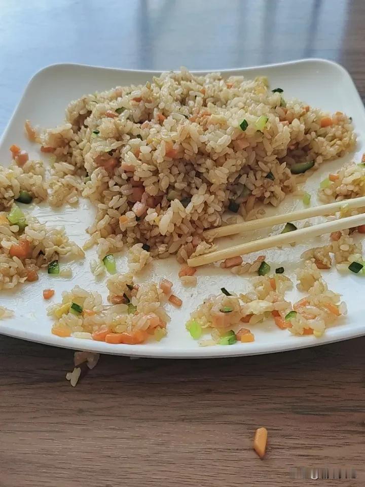 晒图笔记大赛今天中午饭，蛋炒饭