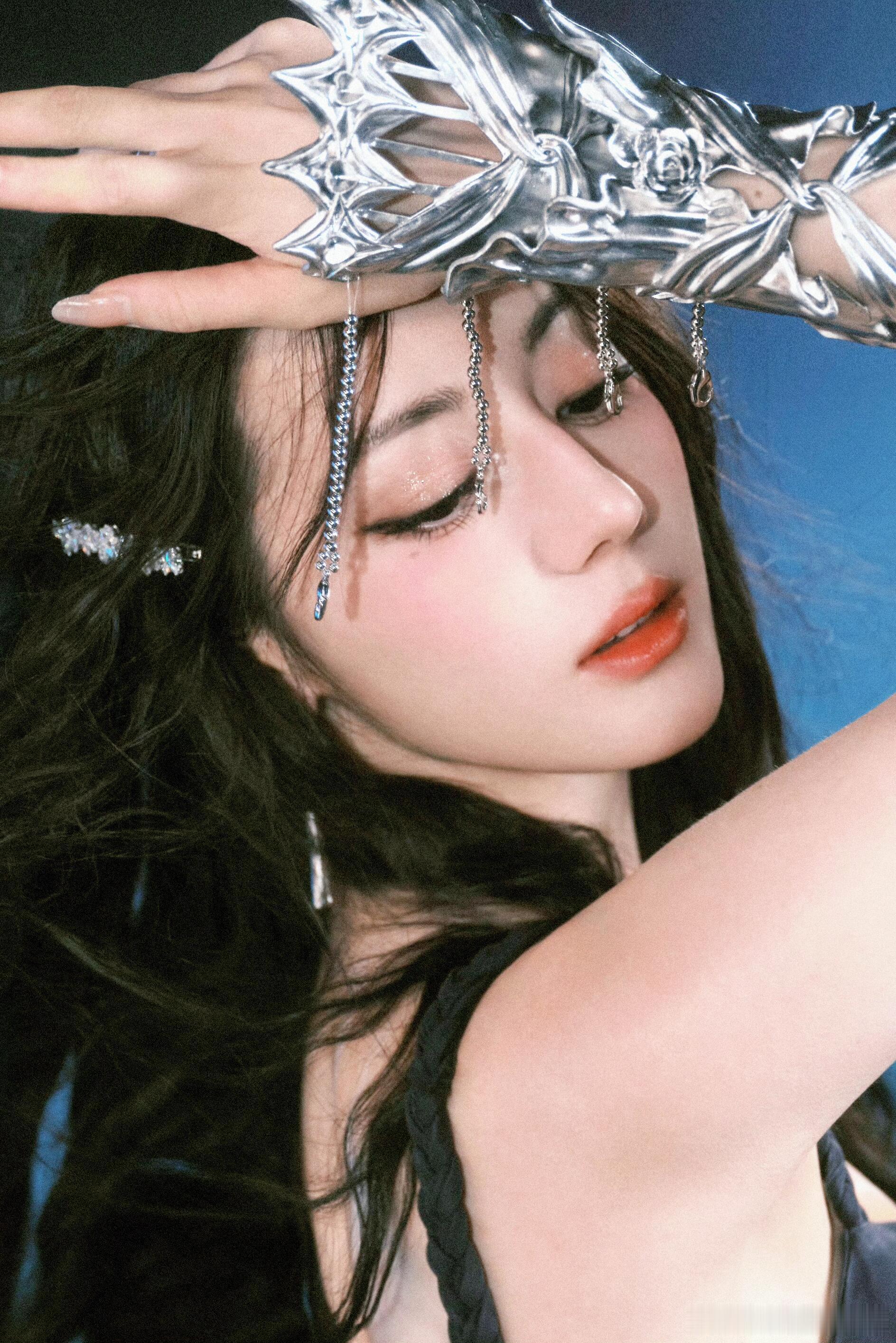 迪丽热巴你是第三种绝色女团版迪迪壁纸每一张都美得让人心慌意乱🥰迪丽