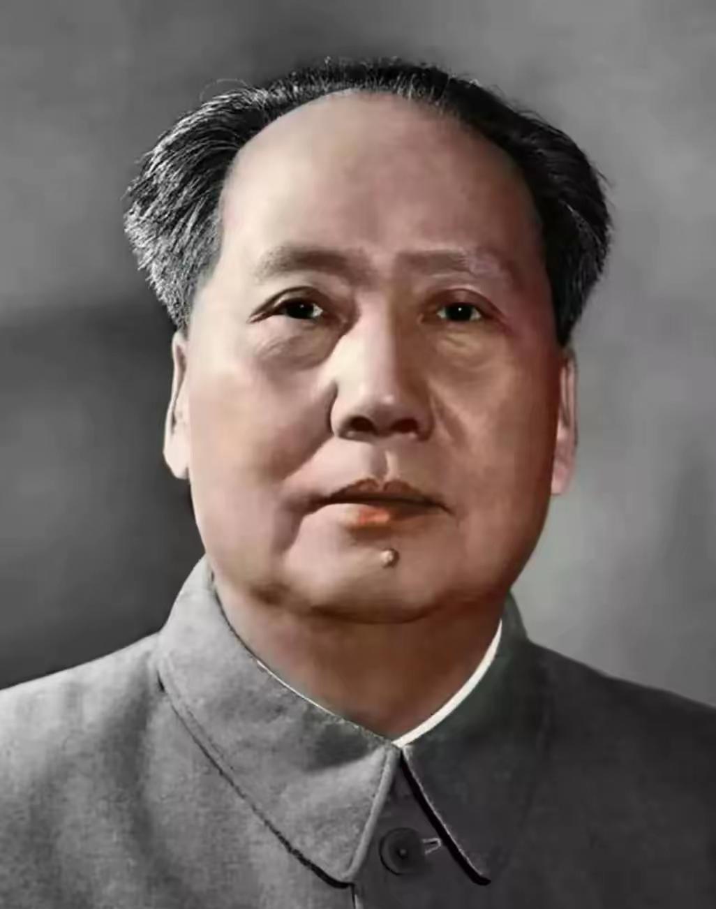 我就不信，有人看到不给伟人献花，他是人民心中不落的红太阳，永远是那么的靓丽。他是