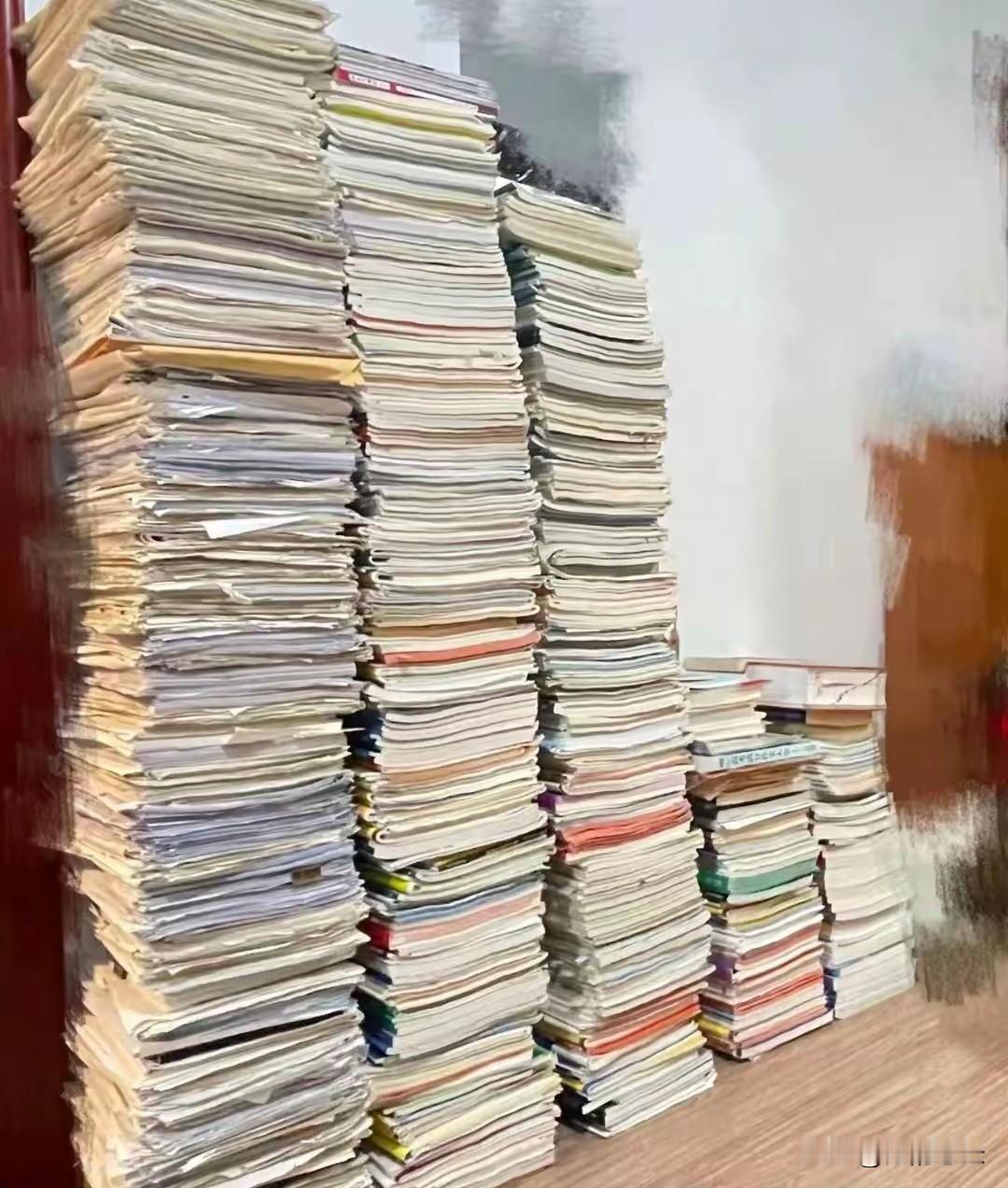 退休老教师说：高考不是达标就能上，而是择优录取。光努力是没有什么用的，而是要比