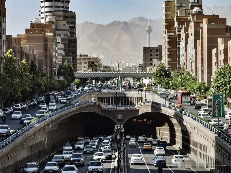 停火满月后的以色列：表面平静下，年轻人用移民逃离不安11月10日，加沙停火