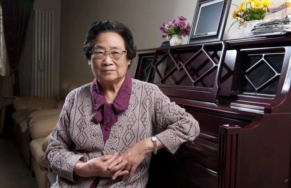 颜宁：感谢屠奶奶提升这个“士”的含金量近日，美国国家科学院（National