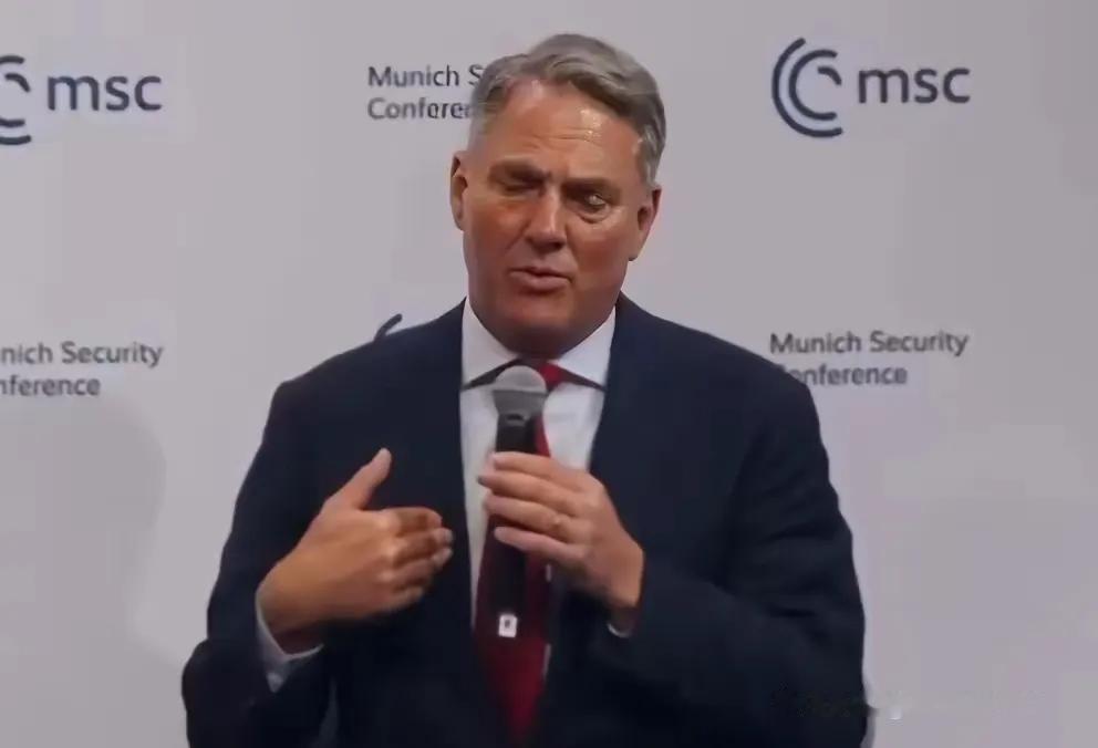 澳大利亚防长近期多次公开表态，声称中国正在进行“全球最大规模的军事扩张”，不断炒