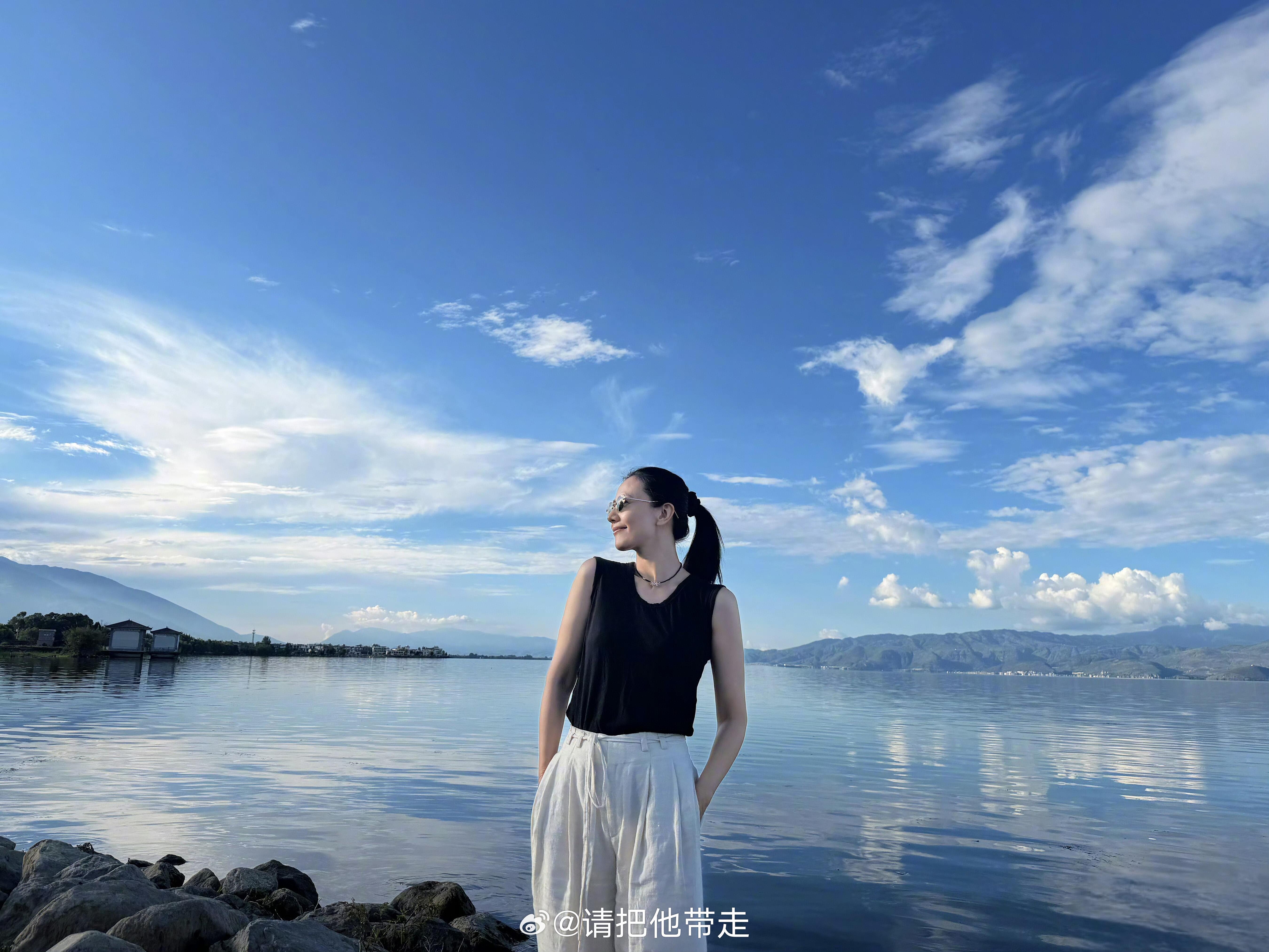 高圆圆我的头像又有了高圆圆好松弛的美丽高圆圆新图一出，头像博主集体失业。没有刻
