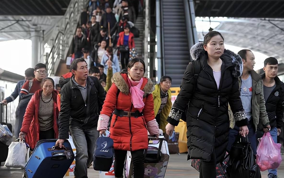 农村人逃离城市返乡滞乡，已然成为一个社会问题，这正是农业农村部要求防止出现规模化