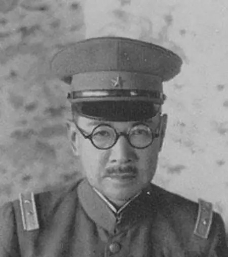南京大屠杀主犯谷寿夫，被枪毙前却突然暴毙身亡，中国军官深夜探访太平间，不曾想却遇