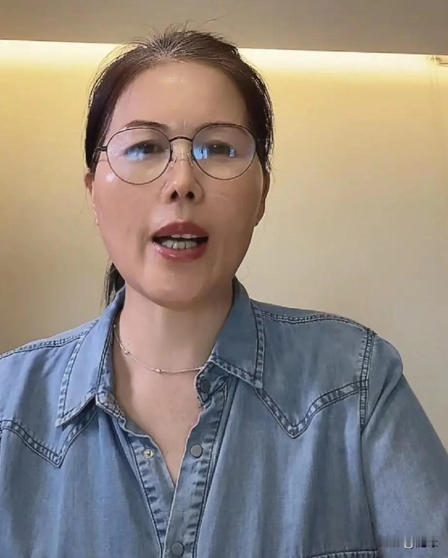 确定了！马筱梅又要回湾湾了！今天，小杨阿姨在湾湾直播时透露，马筱梅这一次回到湾