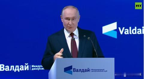 现在最该阻止美国吞并格陵兰岛的，不是丹麦，不是英德法，不是挪威，更不是加拿大，而