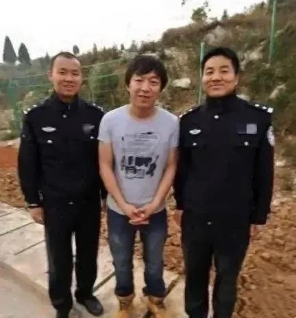 看来还是沈腾更机智，手放得好