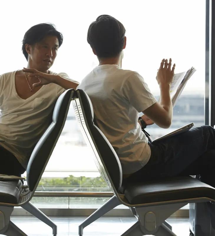 很多人把谢霆锋的顶包案跟金某这一次的事件划等号，两者还是有区别。1.谢霆锋当