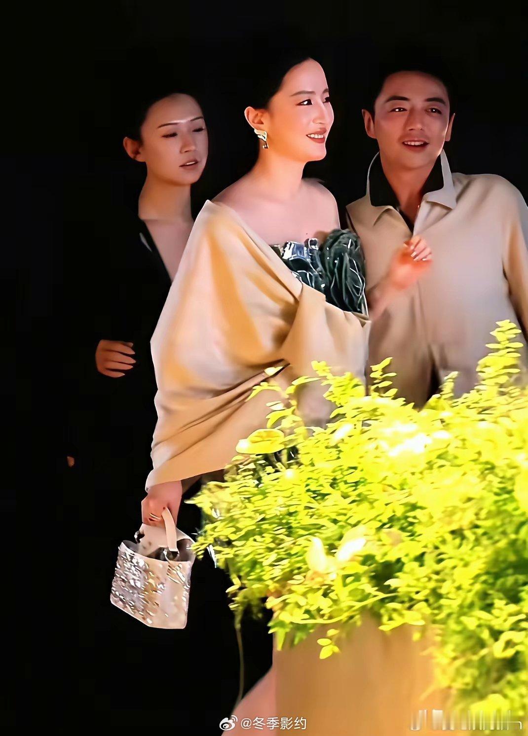 刘亦菲，连夜冲上热搜。6月18日，39岁的刘亦菲，冲上热搜，让人意外的是，单身许
