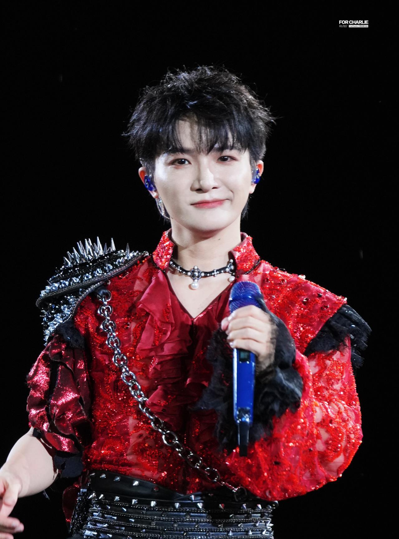 周深杭州演唱会第二场歌单！今天的限定曲是《千年等一回》，全程一起大合唱，太震撼
