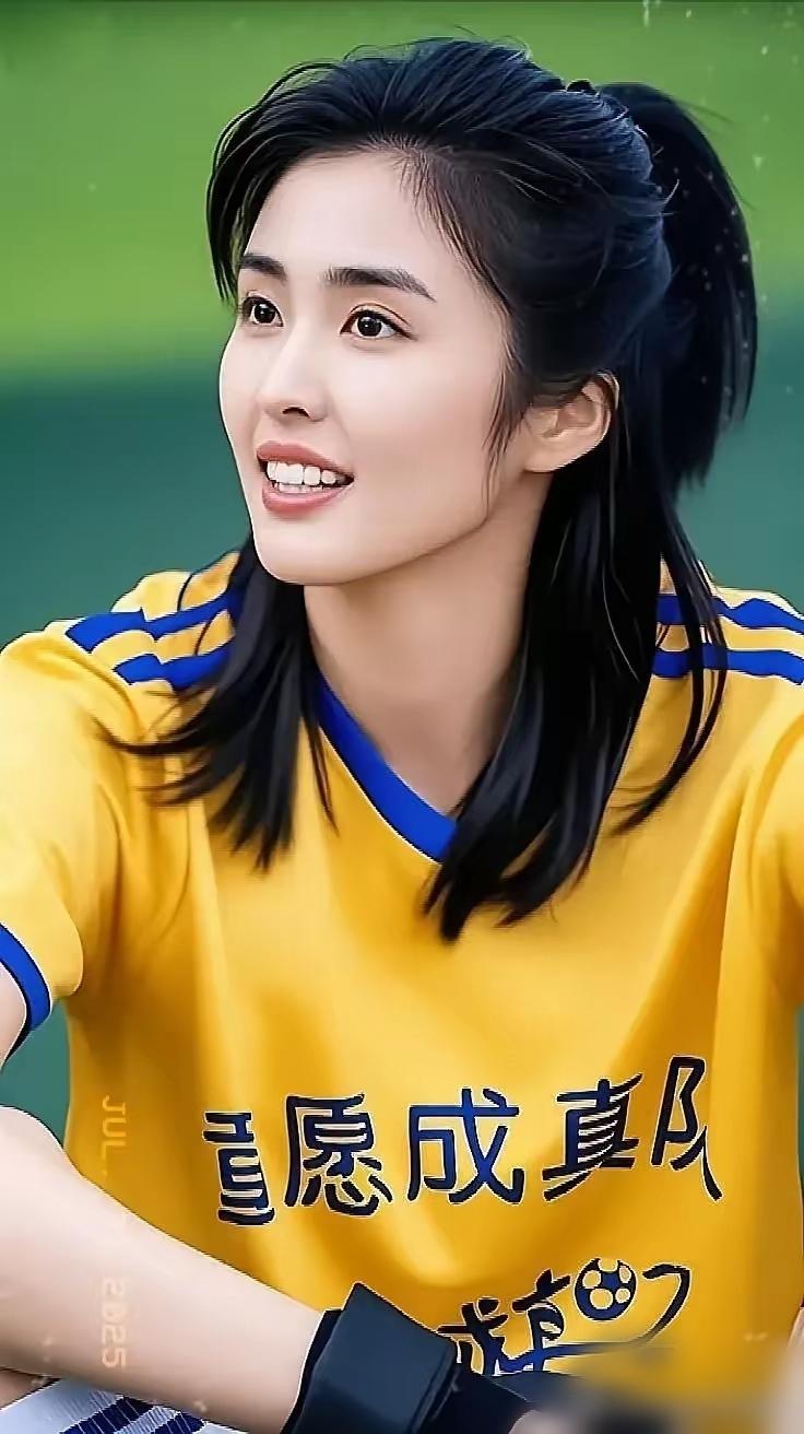 当时，周星驰《功夫女足》筹拍，赵丽娜还在参加《乘风破浪》，得知星爷正在为影片甄选