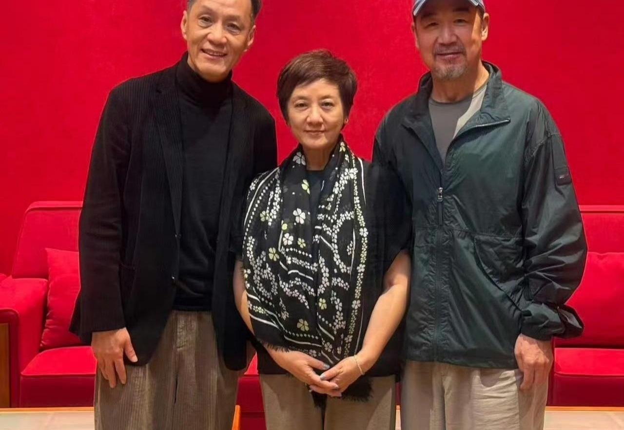 71岁的张国立大半夜不睡觉，发文激动得像个追星小伙，到底是谁把他给震住了？9月6