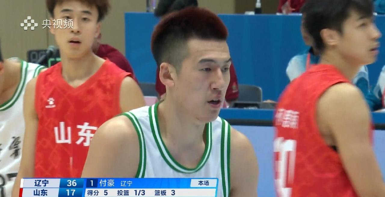 辽宁全运男篮大将付豪真是攻防兼备！在今天辽宁全运男篮以88：61大胜山东全运男篮