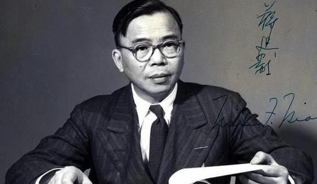 1944年外交家蒋廷黻爱上了下属沈维泰的妻子，随后他利用职务之便将下属调去国外，