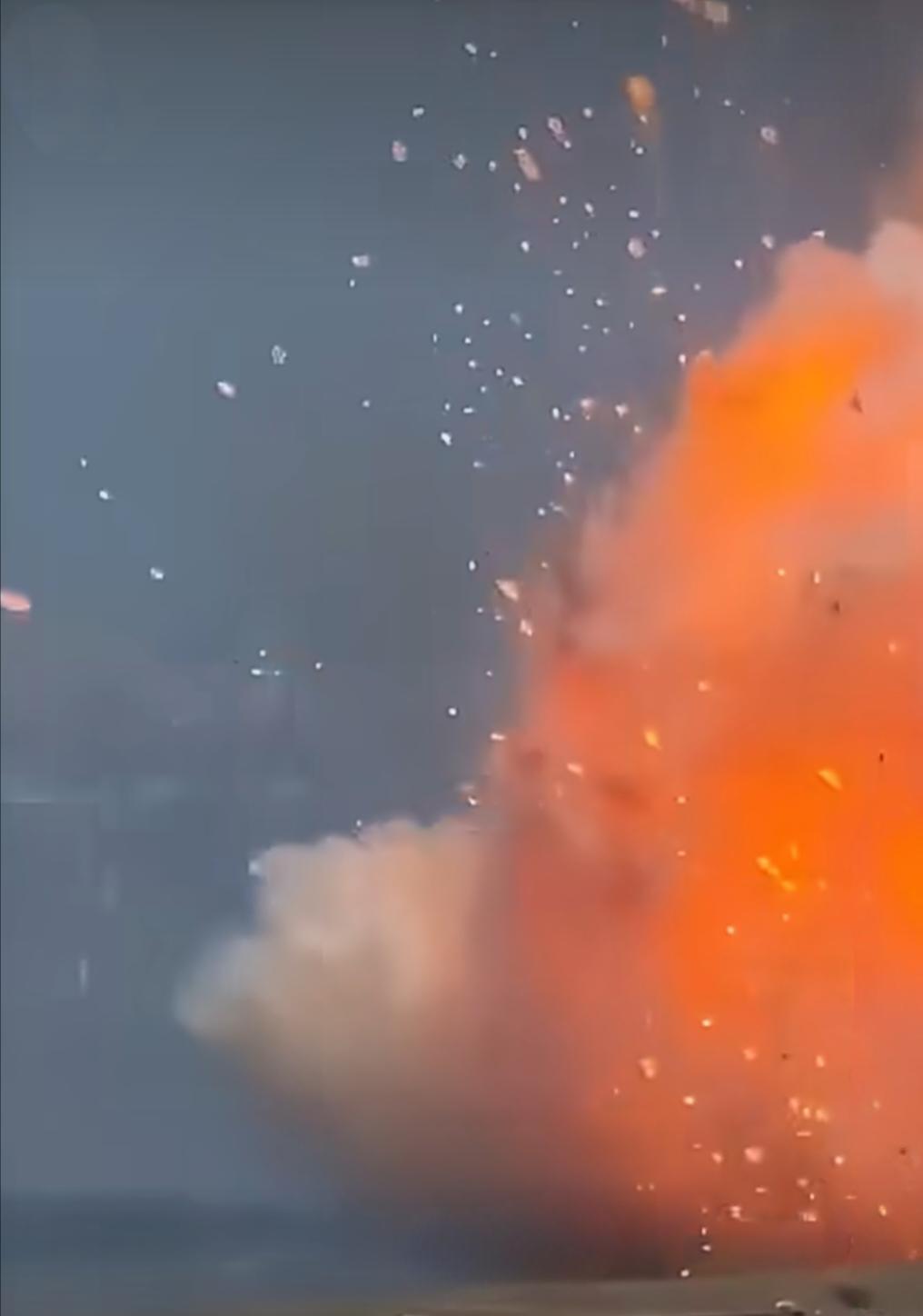 欧洲最大的地面武器装备制造企业KNDS集团在意大利的弹药厂发生爆炸。这无疑会影响