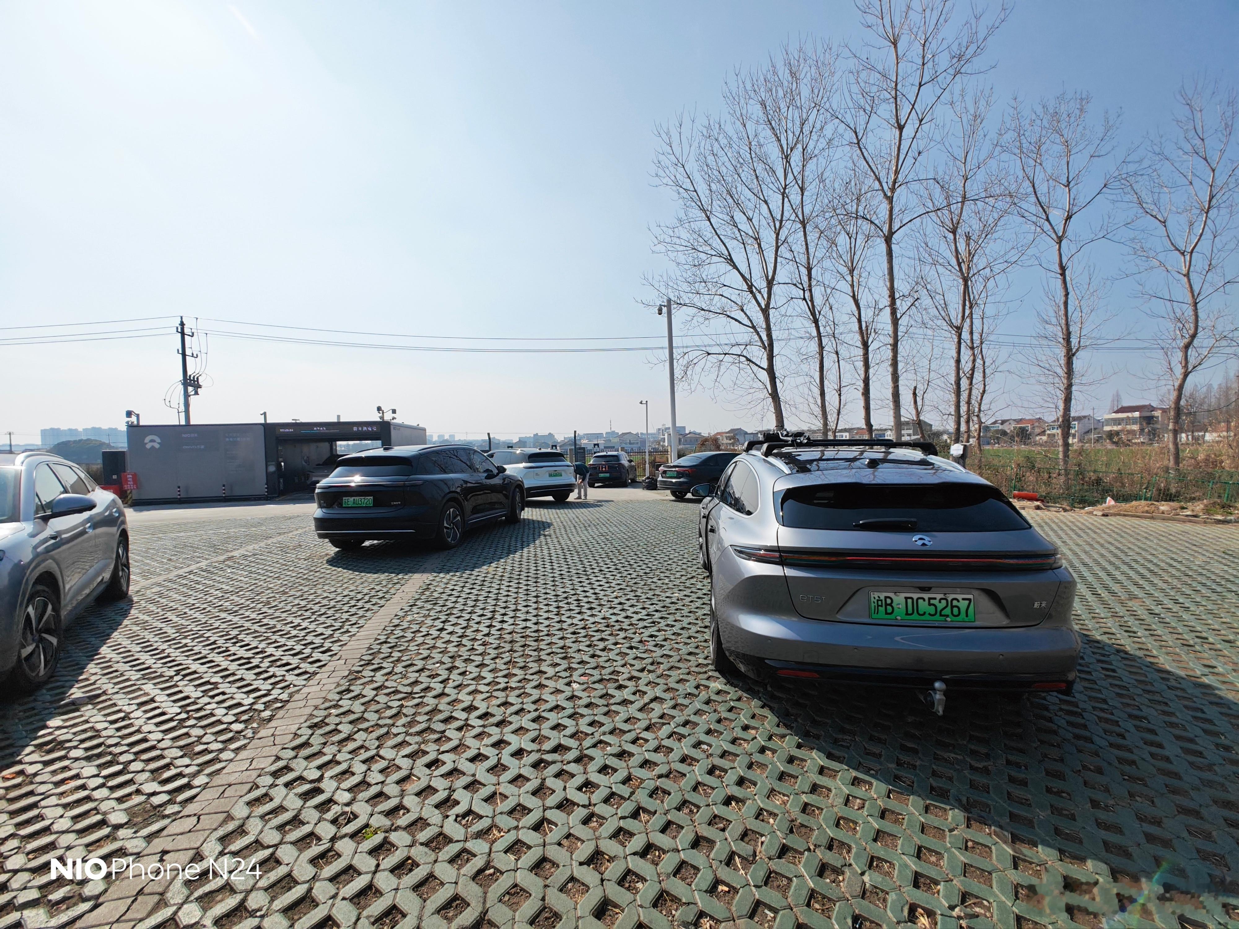 听说昨天换电量创新高了，我昨天贡献两次换电，全是高速。两次都有排队，一次是我家门