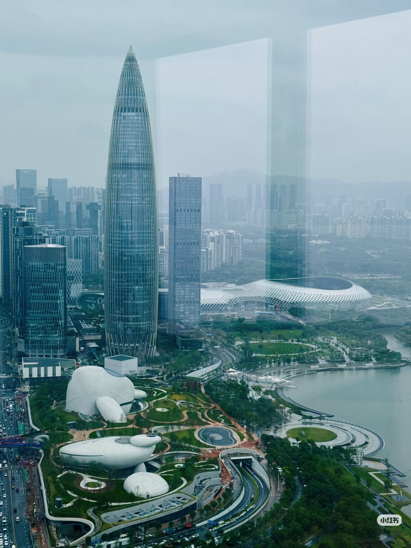 酷似耳机的深圳湾文化广场，将于明天正式开放，又是一个打卡圣地。​​​