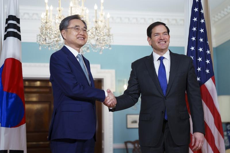 事有点大！根据韩联社报道，韩国的外长赵显跑到美国和卢比奥谈妥了条件，美国打算把作