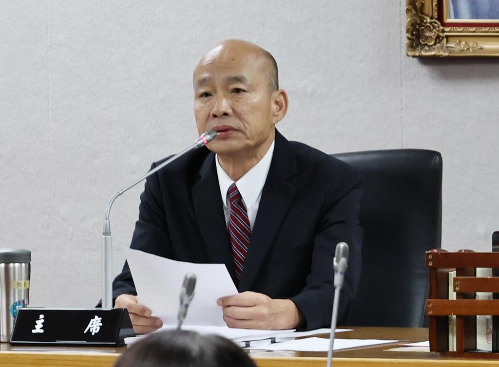 韩国瑜协商动怒引关注媒体人叹：现在谁还在乎中联油？“立法院长”韩国瑜昨（11