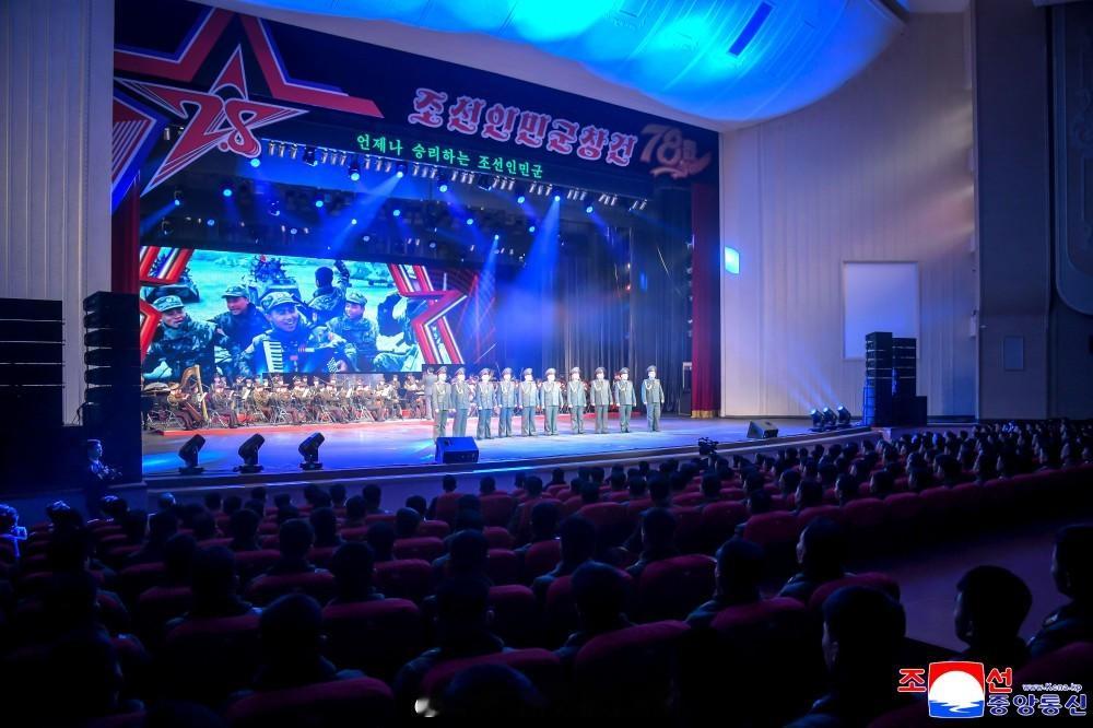 庆祝朝鲜人民军建军７８周年国防省协奏团音乐舞蹈综合演出举行朝中社平壤２月９日电　