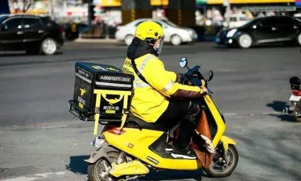 老公失业后跑起了外卖！每天从上午10点半跑到凌晨2点，累得跟陀螺似的，一天也就跑