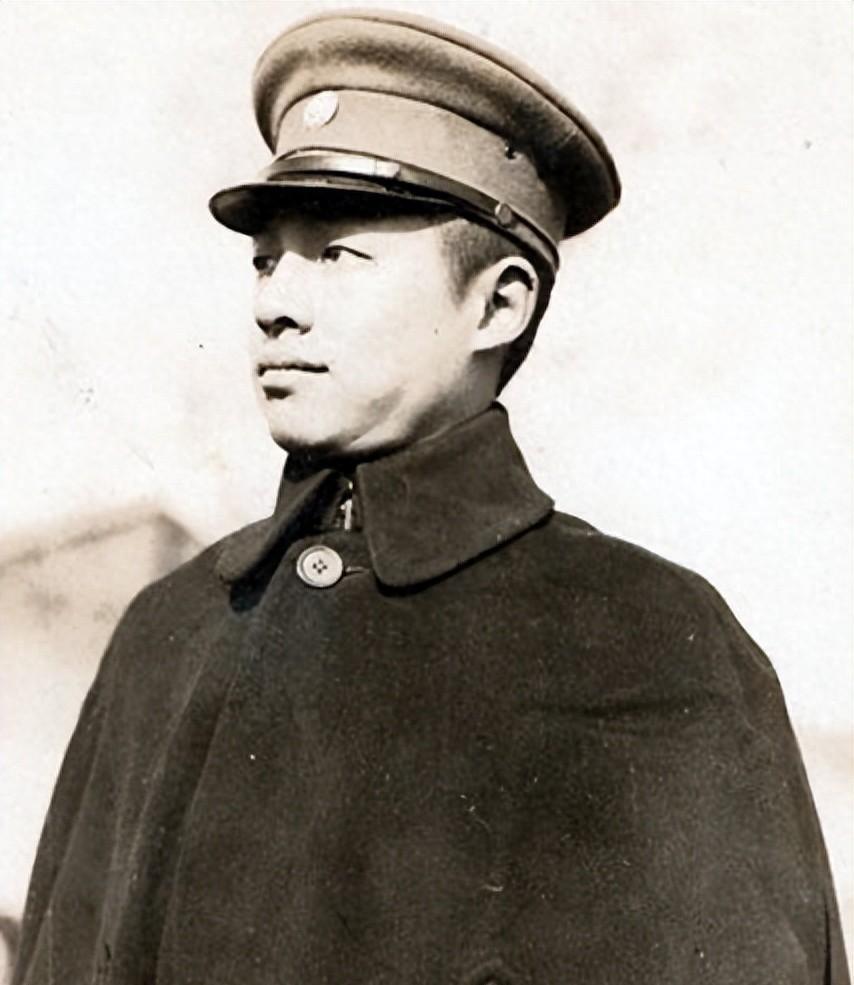 黄埔军校第一期最年轻学员，与陈赓大将同期同学，孙女如今成为人们熟知的著名歌手