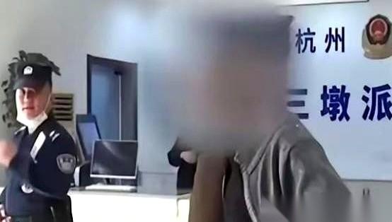 一泡尿，三千块。杭州一个工地上，一个大哥刚在墙角方便完，一个女人就指着他报了警