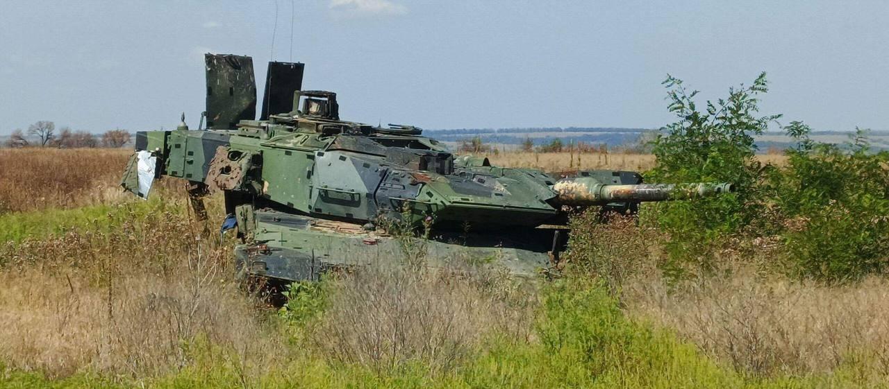 2023年，这辆瑞典Strv-122A坦克在捷尔尼村附近被击毁。202