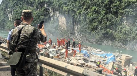 1100余人成功避险，51人遇难、10人失联，提前预警过的灾害，为何非要死人了才