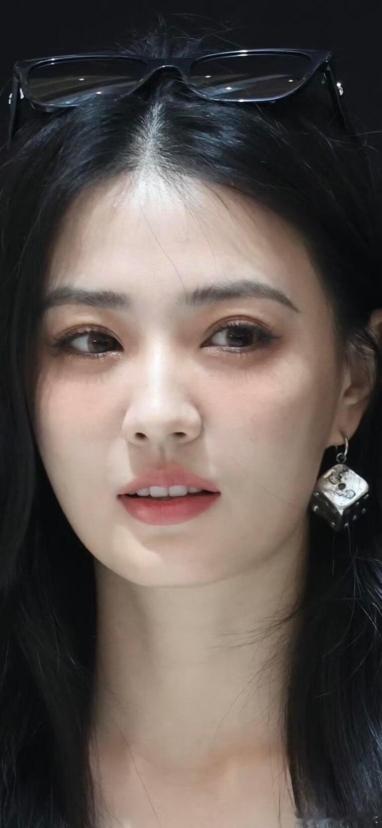 徐璐真反差