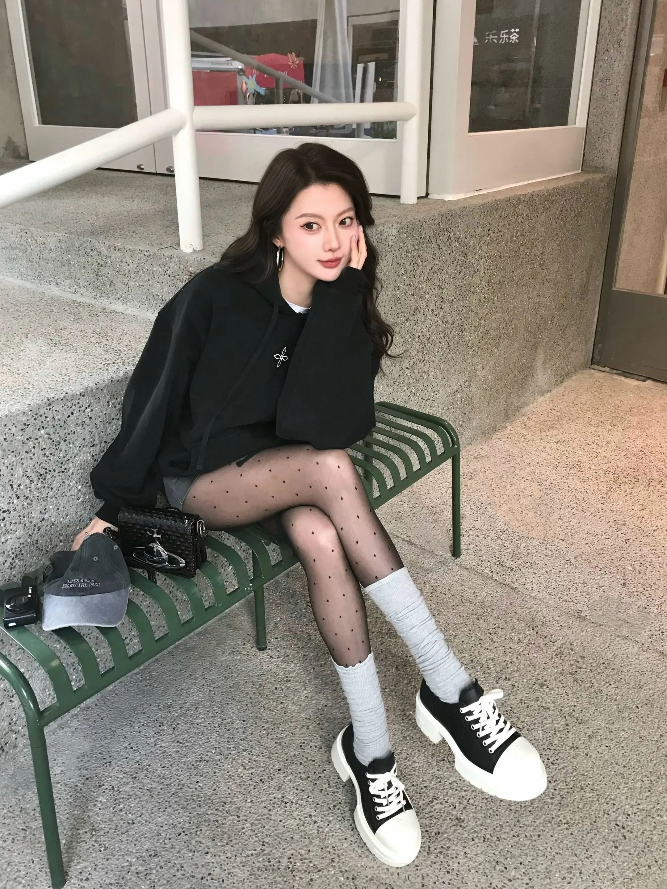 不知道 我的身材很曼妙。