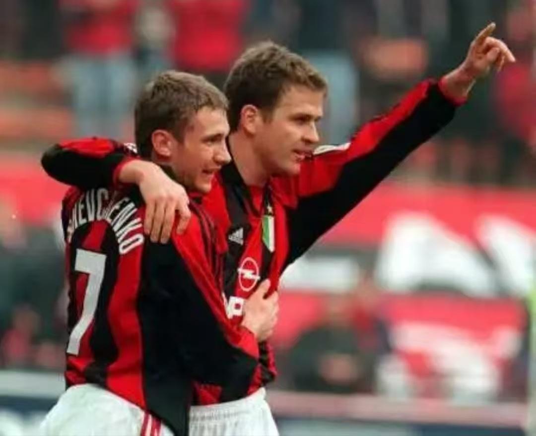 本赛季锋线太差，米兰球迷怀念故人！本赛季米兰锋线实在太差，很多老球迷都看的出来