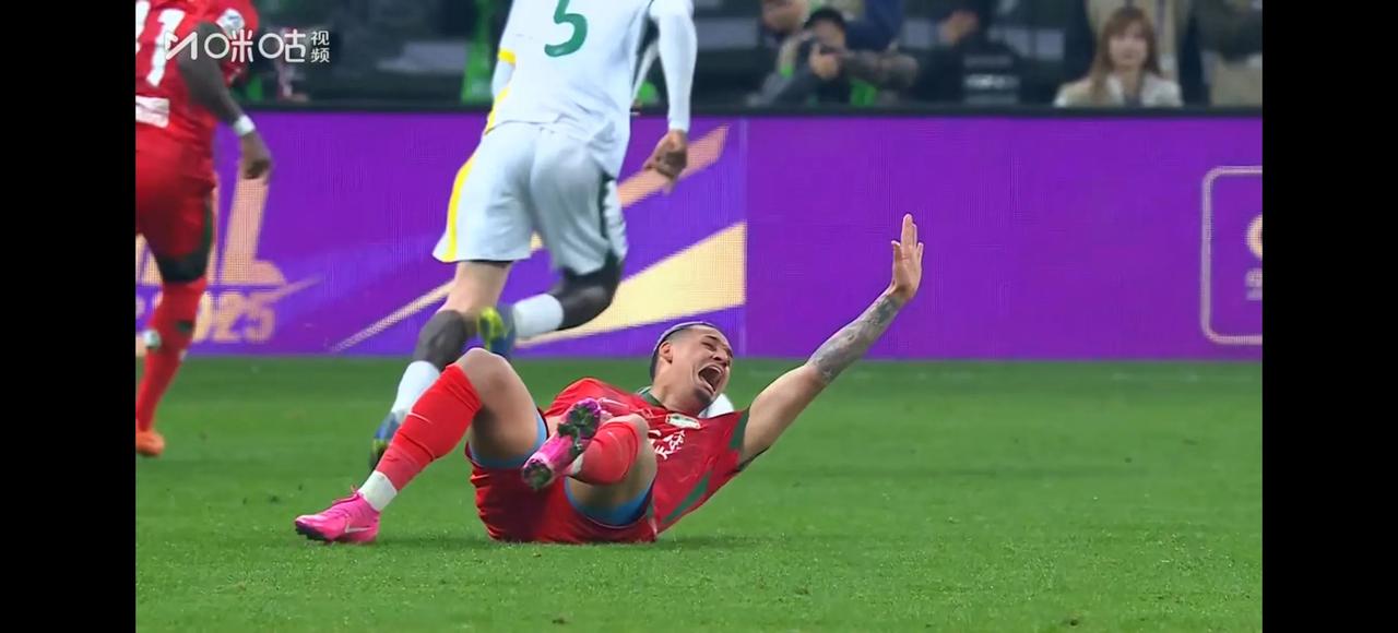 国安演了两个月，河南入戏了自从国安进了决赛，特别是0比6输给泰山之后，就开始表