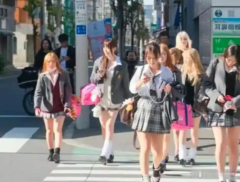 观察日本年轻人，还有一个有意思的变化，他们认识外国的方式正在变得更加生活化。