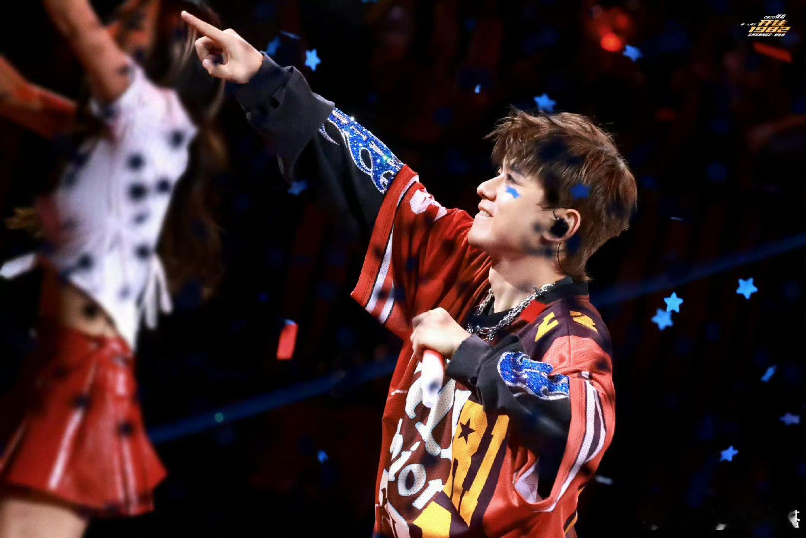 张杰鸟巢演唱会审批通过张杰张杰未LIVE巡回演唱会五度归巢解锁12场连开！20