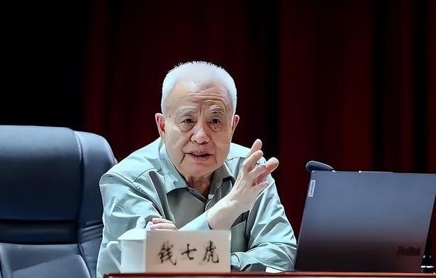 国外军事专家说，若美俄打起来，全球会有50亿人死亡。但如果美国和中国爆发核战情况