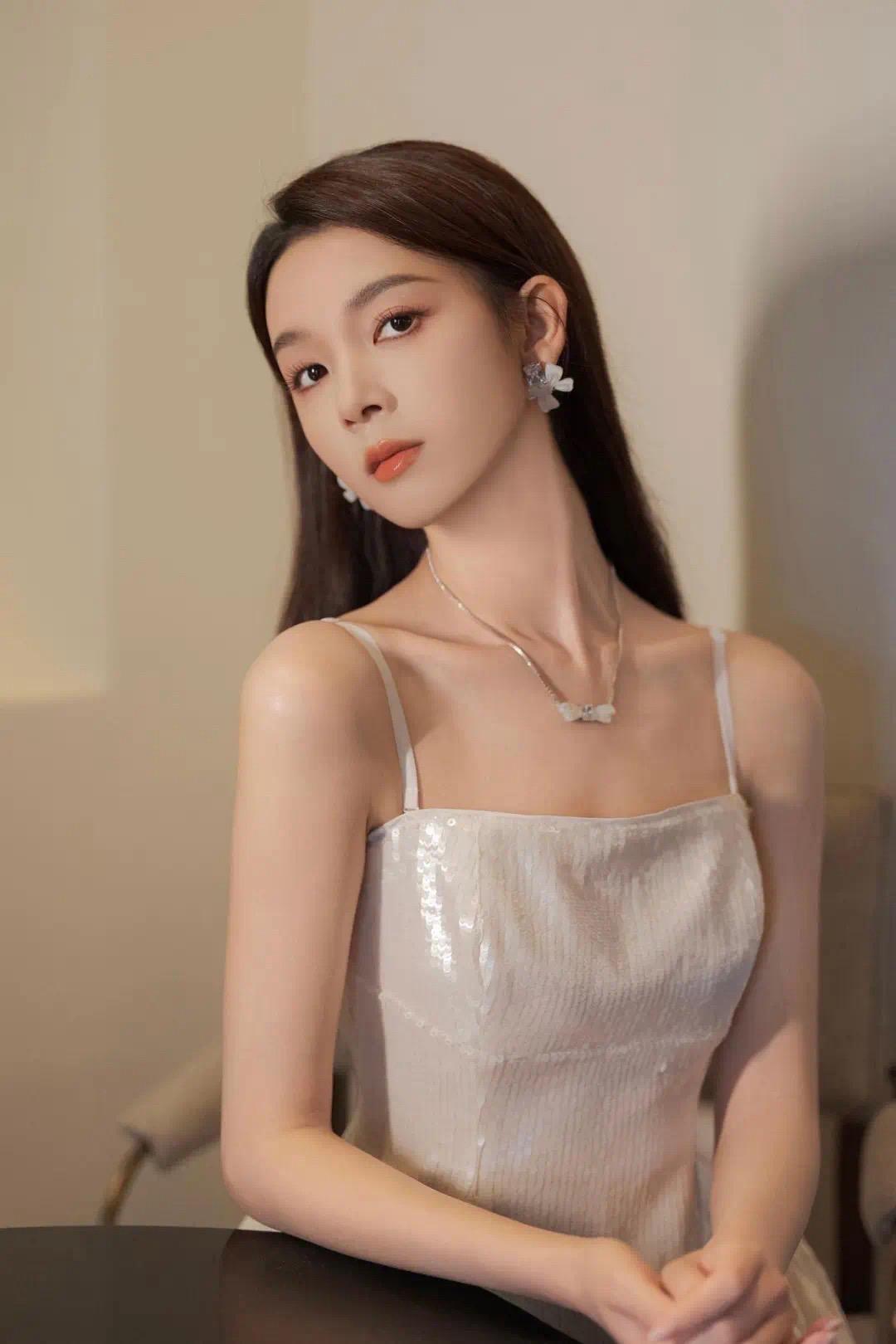 陈瑶  温婉如玉，翩若惊鸿