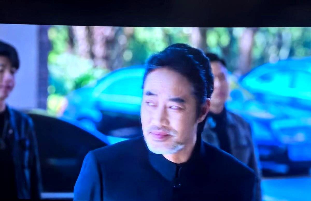 镜头里一声轻咳，比怒吼更吓人刑侦剧《罚罪2》收官那天，播放量冲到11亿。我