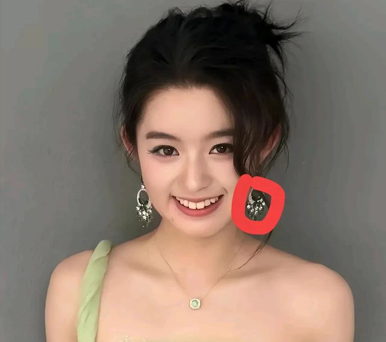 现全网都在找，找数百亿雅安地震救灾款的去向！当年当地接收巨额救灾捐款，本