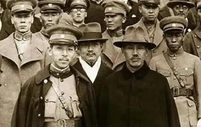 1991年，物质上派人请张学良回大陆，没想到，张学良竟然说：“要我回去也可以，但