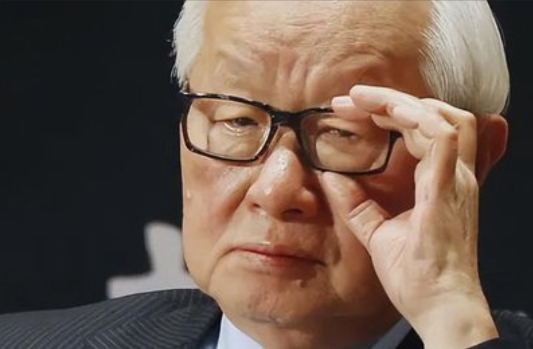 台积电创始人张忠谋再次语出惊人，他说：“如果美国想扼杀他们，中国真的无能为力！”