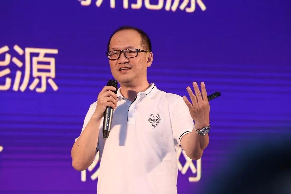 万万没想到！全网最想把罗永浩送进去的，竟是他曾经最大的恩人。郑刚突然砸重金悬赏，