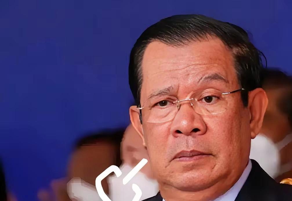 父子反目！洪森被儿子按在地上摩擦？洪森嘴硬：“柬埔寨没电诈！”转头就被亲儿子