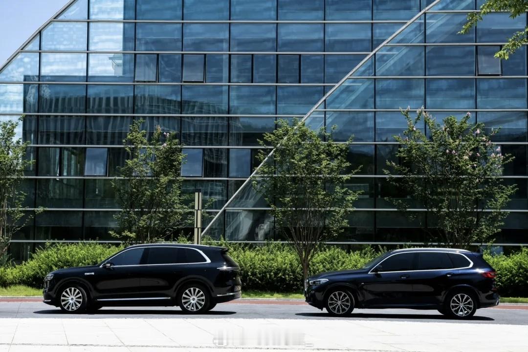 我去，感觉越来越多20万到30万级的车，都是5米级了。而且问界M