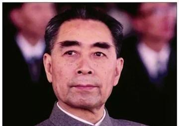 1966年,周总理在大会堂接见外宾,一颗子弹突然射进了大会堂,总理十分恼